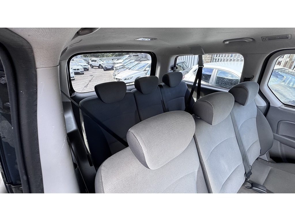 Hyundai I800 2.5 Crdi Se 8 Seats Mpv Silver #7
