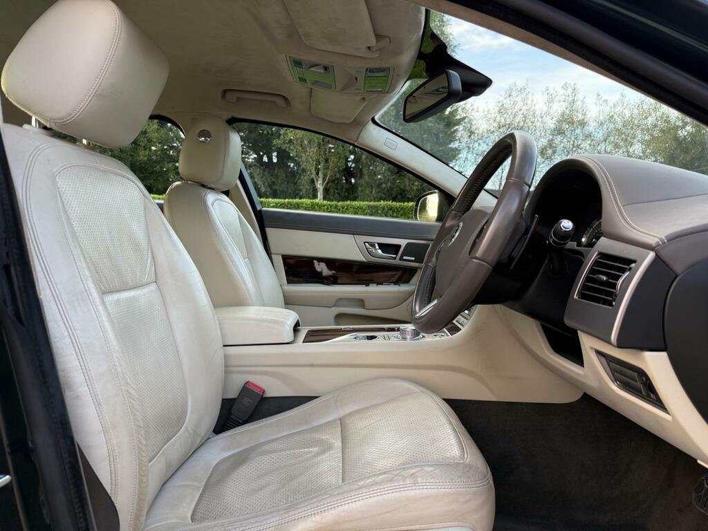 Jaguar XF 3.0D S V6 Portfolio Euro 5 Black #15
