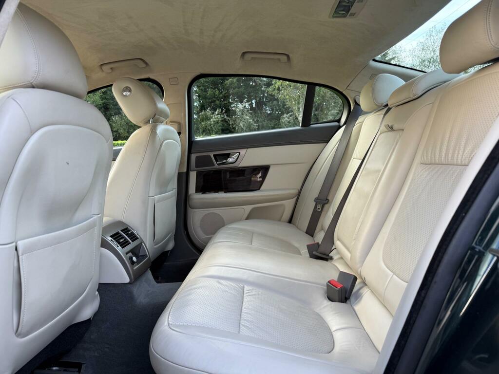 Jaguar XF 3.0D S V6 Portfolio Euro 5 Black #23