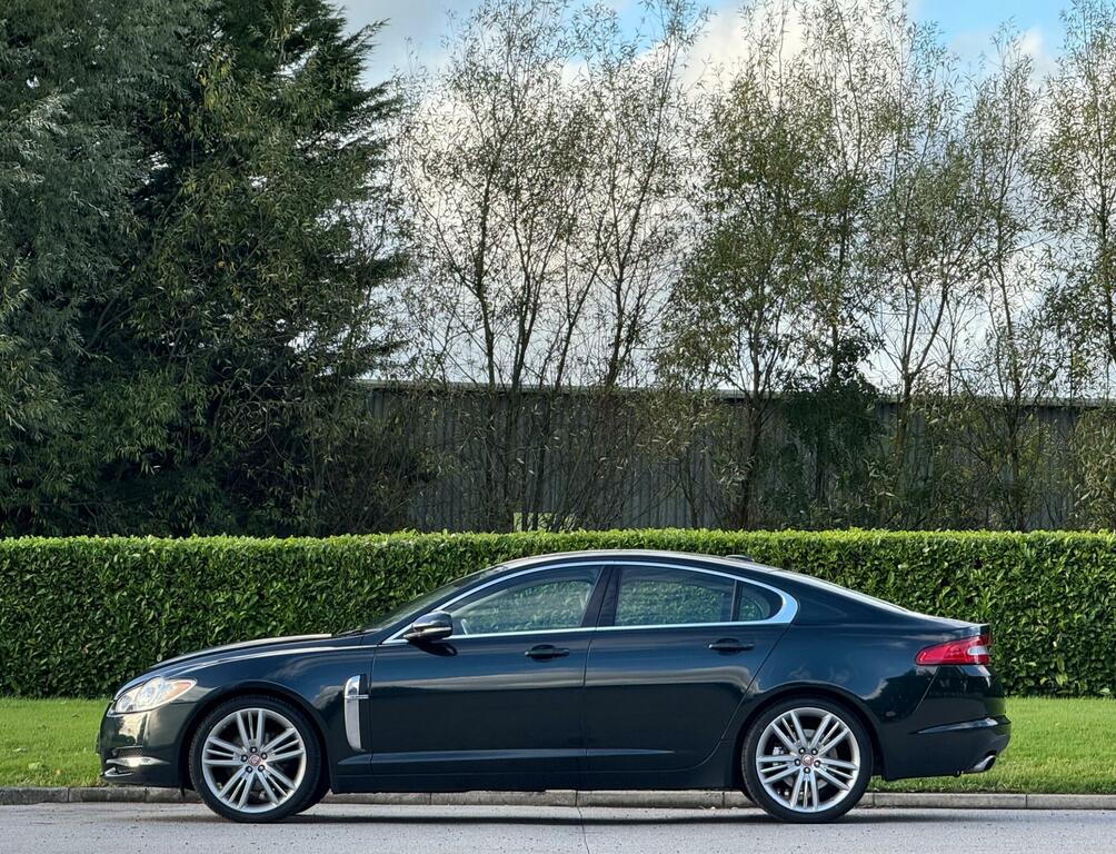 Jaguar XF 3.0D S V6 Portfolio Euro 5 Black #4