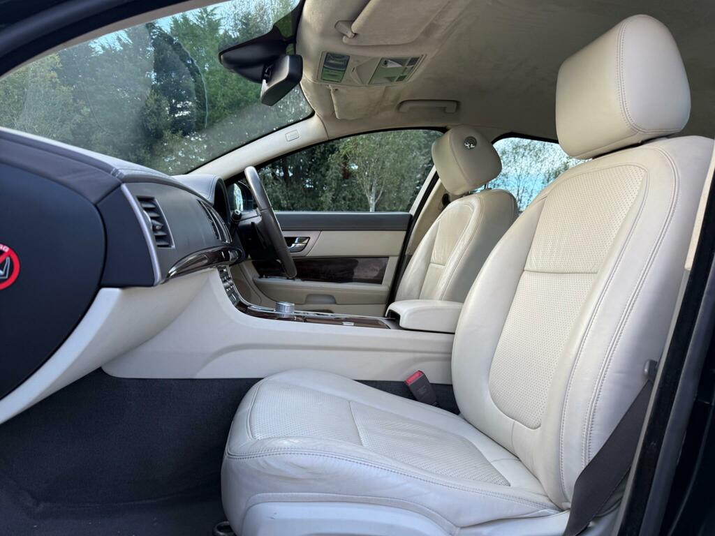 Jaguar XF 3.0D S V6 Portfolio Euro 5 Black #19