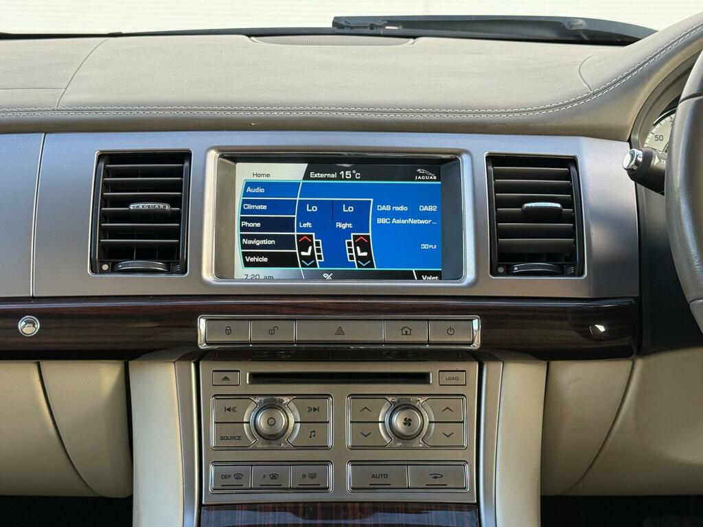Jaguar XF 3.0D S V6 Portfolio Euro 5 Black #28