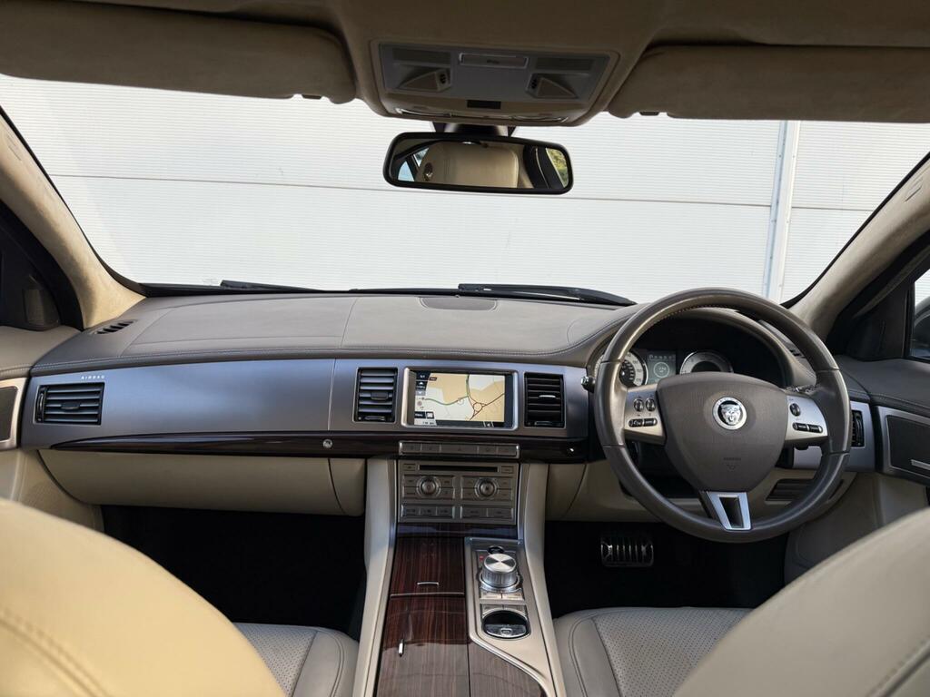 Jaguar XF 3.0D S V6 Portfolio Euro 5 Black #25