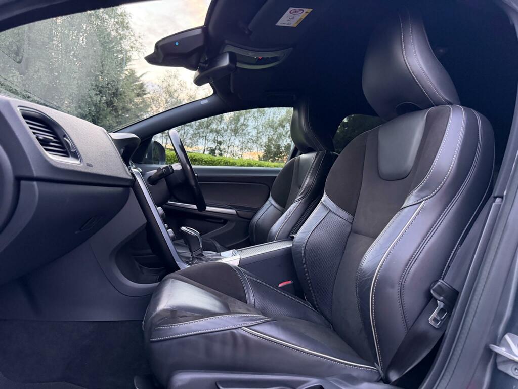 Volvo V60 2.0 T5 R-design Lux Nav Black #29