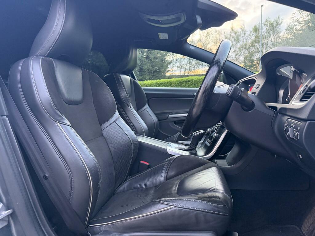 Volvo V60 2.0 T5 R-design Lux Nav Black #22
