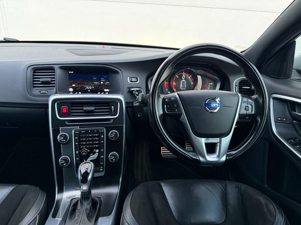Volvo V60 2.0 T5 R-design Lux Nav Black #35