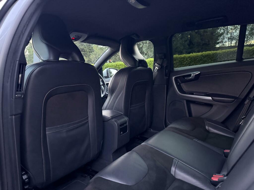 Volvo V60 2.0 T5 R-design Lux Nav Black #32