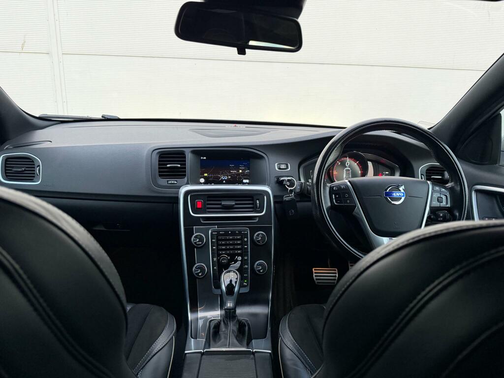 Volvo V60 2.0 T5 R-design Lux Nav Black #36