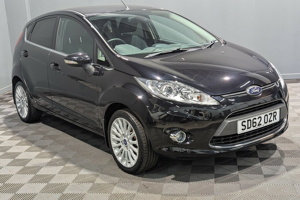 Ford Fiesta 1.4 Titanium Hatchback 130 Gkm Black #4