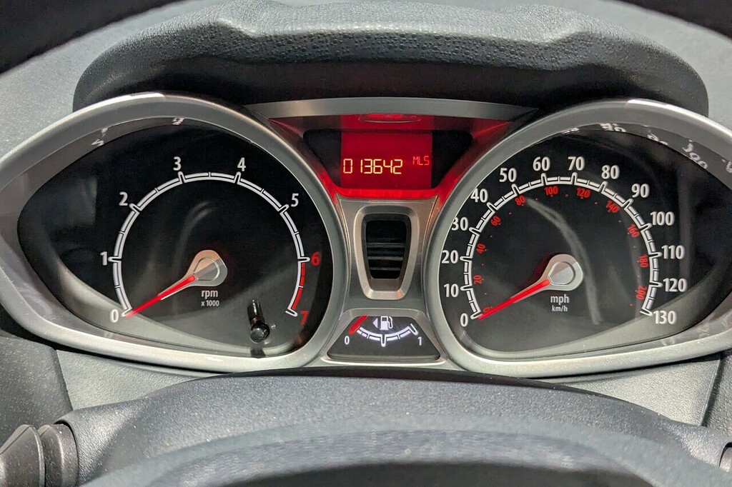 Ford Fiesta 1.4 Titanium Hatchback 130 Gkm Black #3