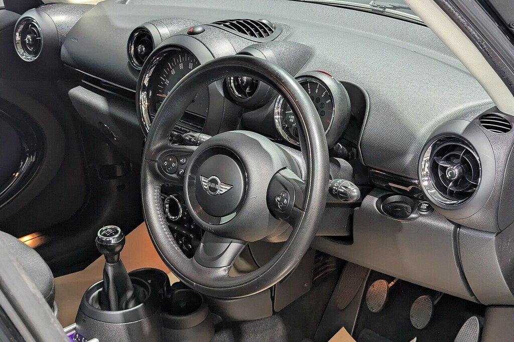 Mini Countryman 1.6 Cooper Suv Euro 6 Ss 122 Black #2