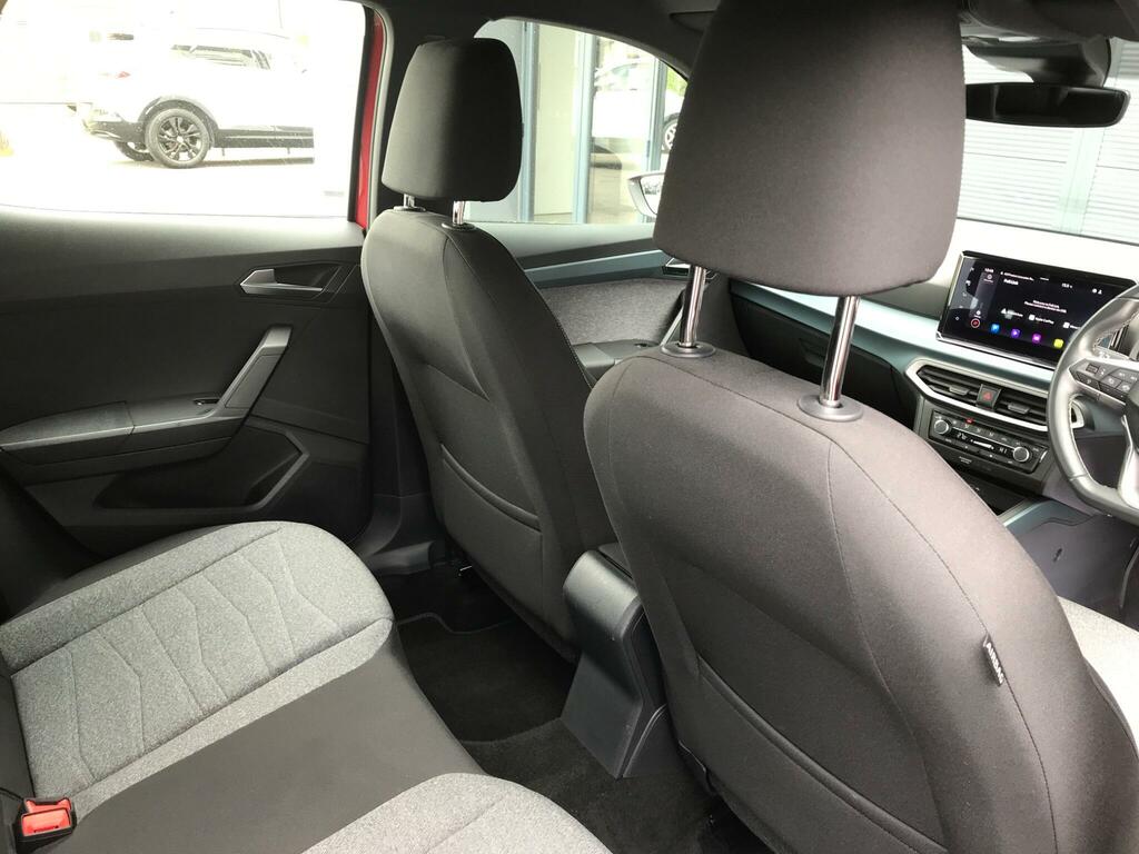 Seat Arona Hatchback White #25