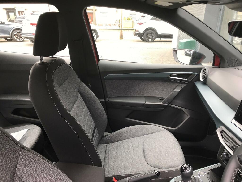 Seat Arona Hatchback White #39