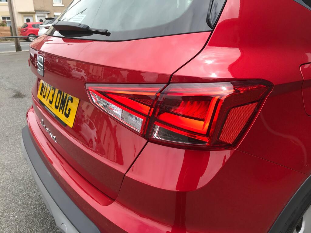 Seat Arona Hatchback White #40