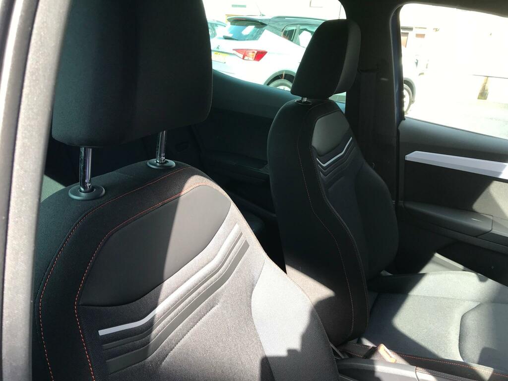 Seat Arona 1.0L Tsi Se Technology 94 Bhp Green #24