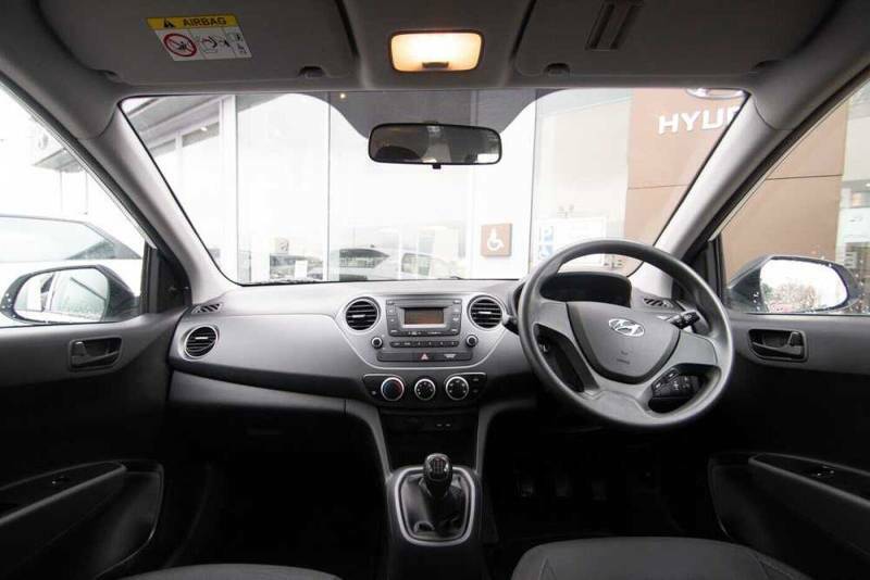 Hyundai I10 Go Se White #11
