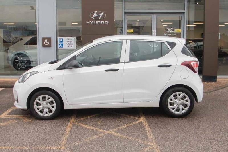 Hyundai I10 1.0 S White #4