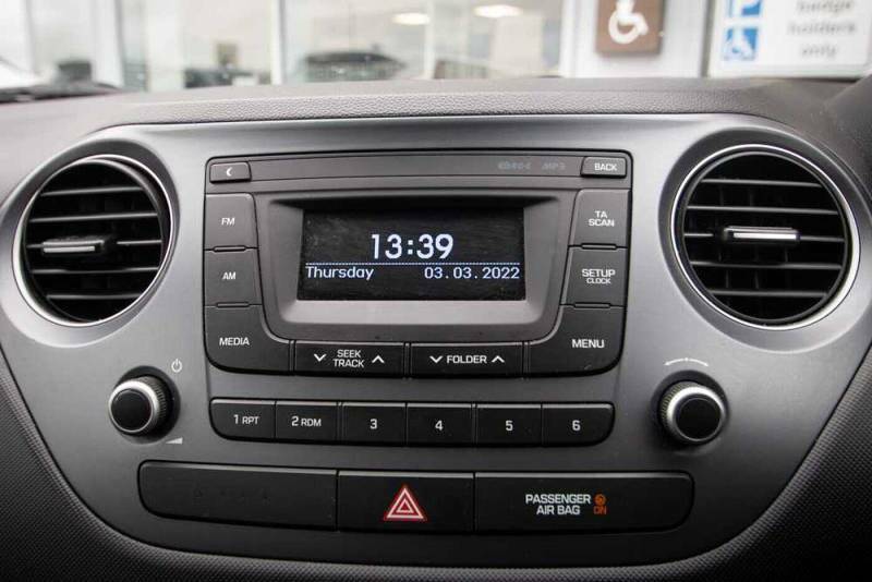 Hyundai I10 Go Se White #14