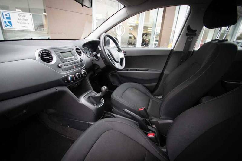 Hyundai I10 Go Se White #10
