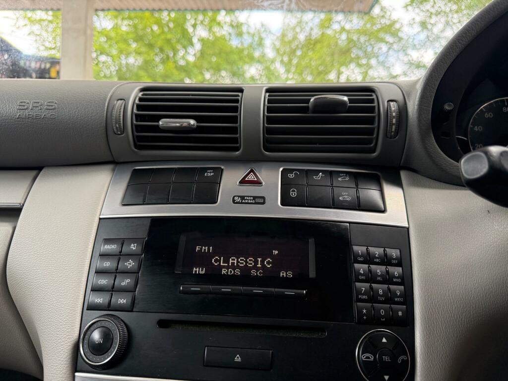 Mercedes-Benz C Class C180k Avantgarde Se Silver #33