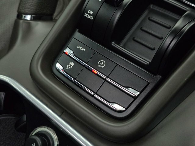 Porsche Cayenne S Tiptronic S Black #27