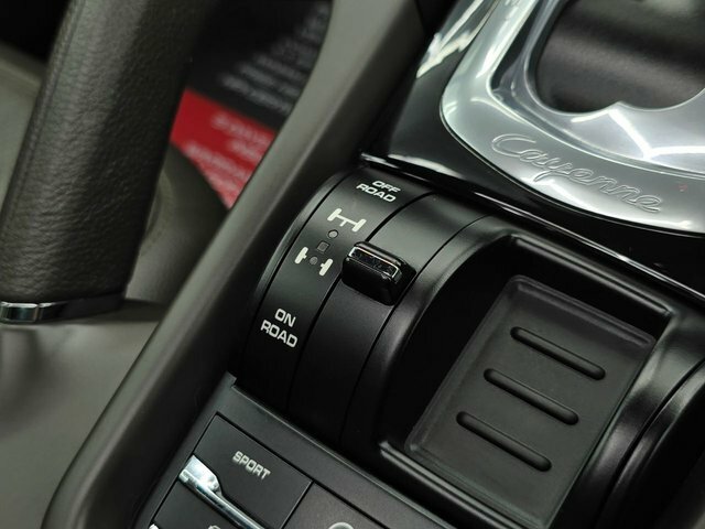 Porsche Cayenne S Tiptronic S Black #28