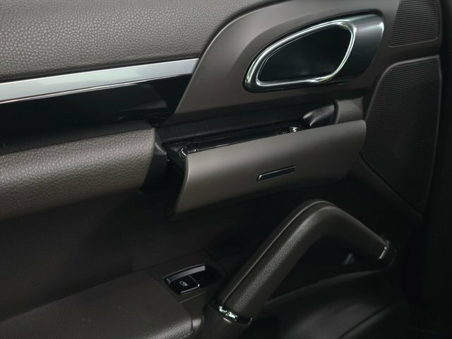 Porsche Cayenne S Tiptronic S Black #33
