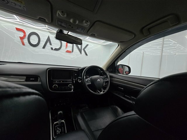 Mitsubishi Outlander 2.0 Mivec 4 Suv Cvt 4Wd Euro 6 S S 1 Red #4