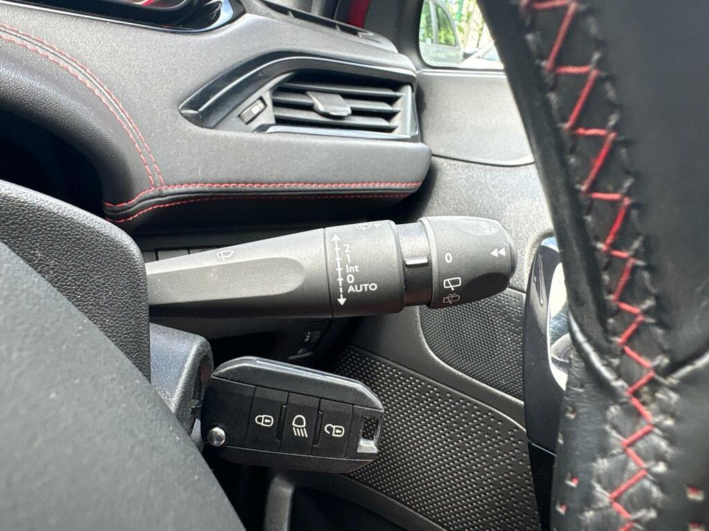 Peugeot 208 1.0 Puretech Access Ac White #32