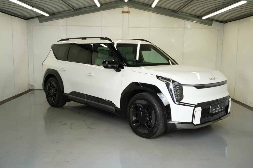 Kia EV9 Crdi 2 Luxe KIA8126 Silver #2