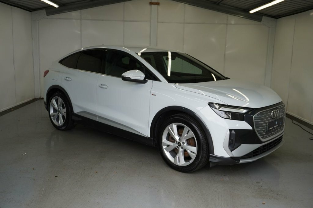 Audi Q4 E Tron Suv AMZ3051 White #2