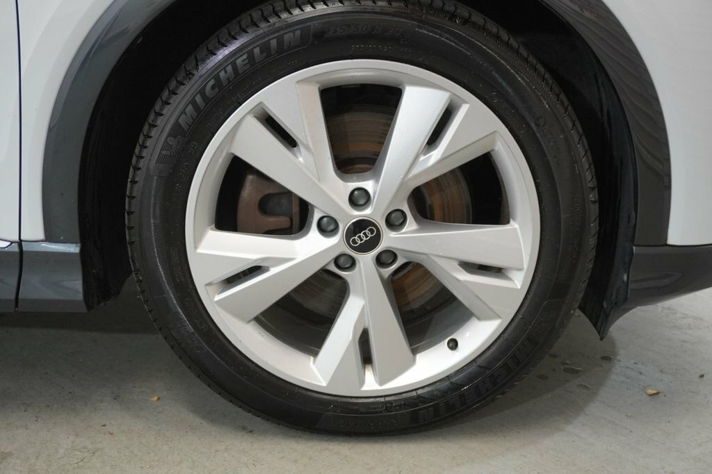 Audi Q4 E Tron Suv AMZ3051 White #3