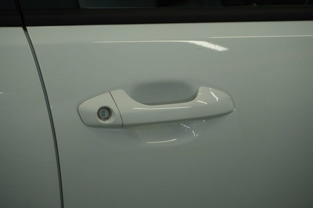 Kia Stonic 1L 2 White #5
