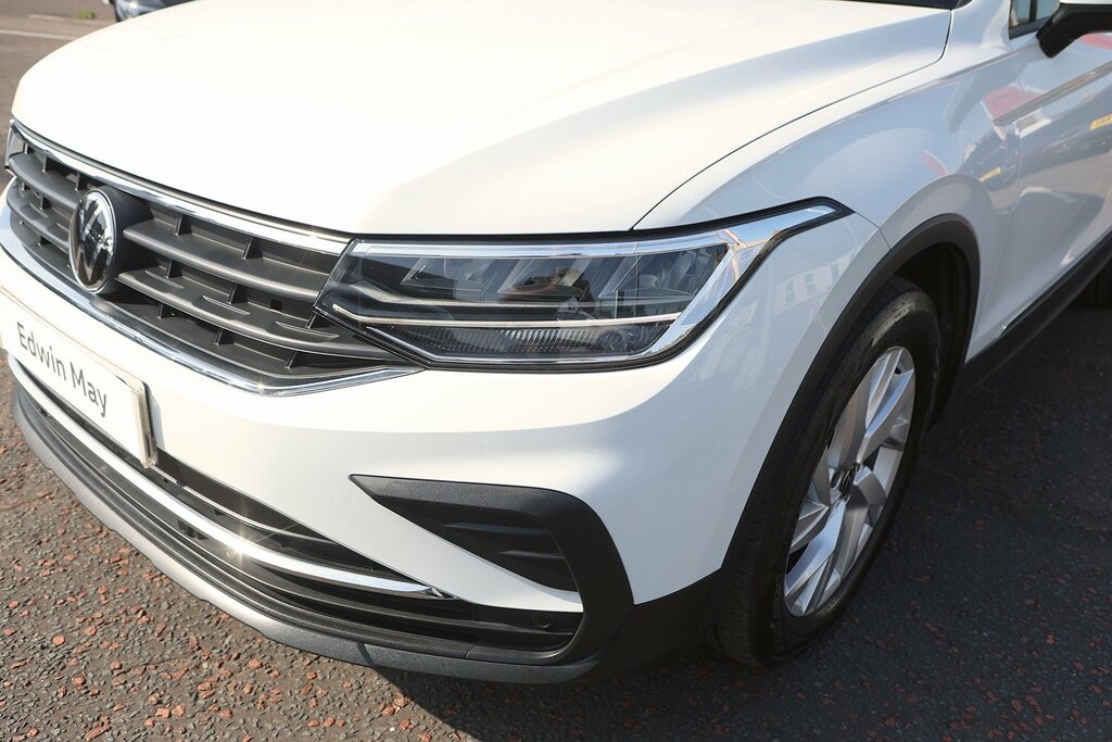 Volkswagen Tiguan 2022 Volkswagen Tiguan 1.5 Life Tsi White #5