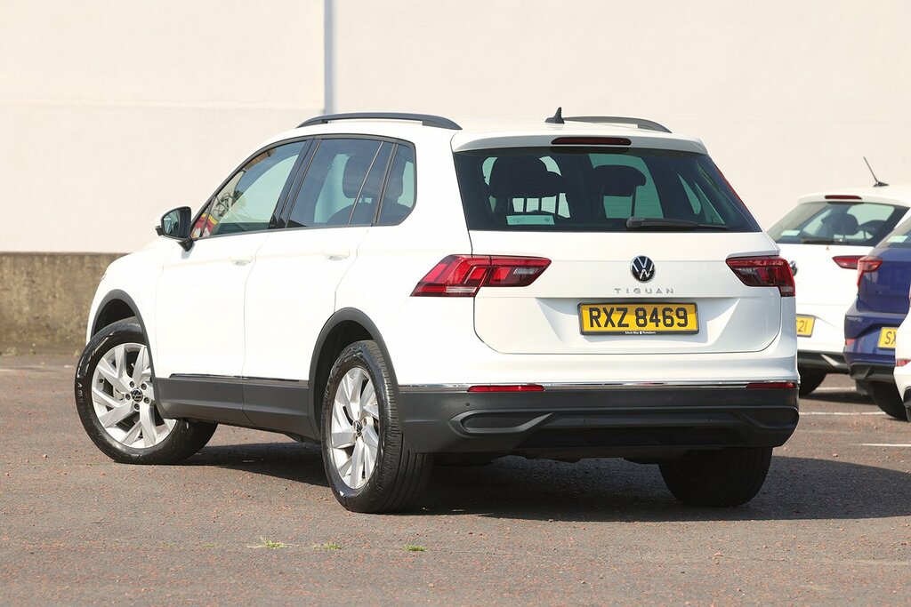 Volkswagen Tiguan 2022 Volkswagen Tiguan 1.5 Life Tsi White #3