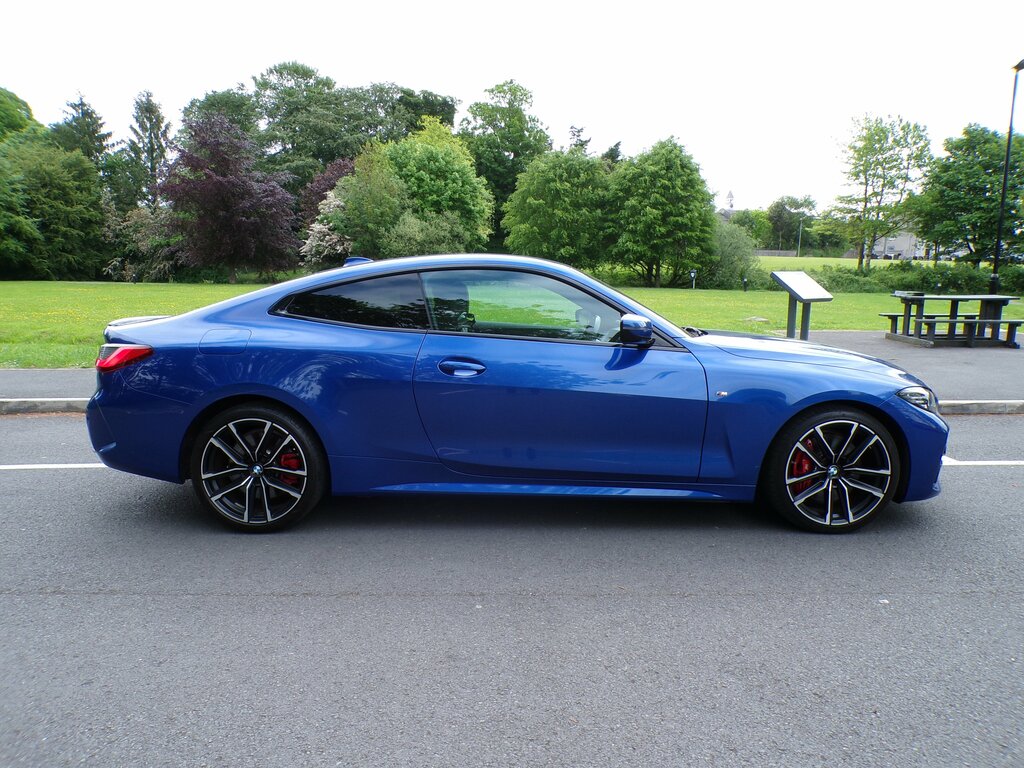 BMW 4 Series 2022 Bmw 4 Series 2.0 420D Xdrive M Sport Mhev Blue #2