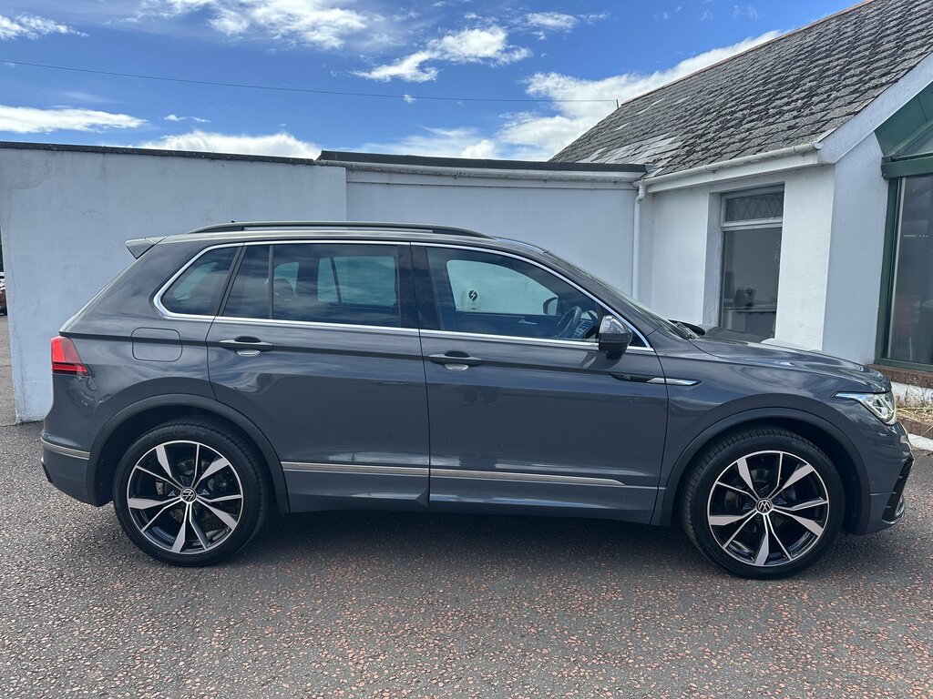 Volkswagen Tiguan 2023 Volkswagen Tiguan 1.5 R-line Tsi Dsg YH23NHX Grey #3