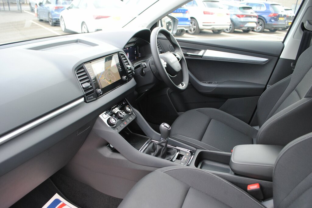 Skoda Karoq 2025 Skoda Karoq 1.5 Se Edition Tsi White #4