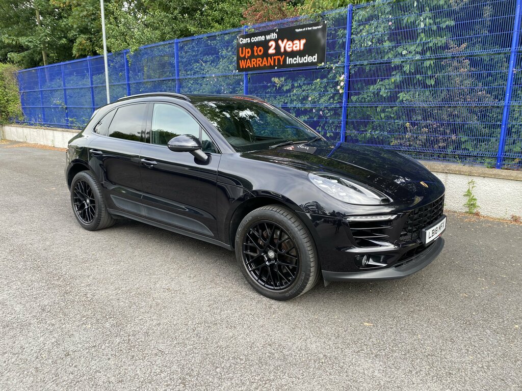 Porsche Macan 2018 Porsche Macan 252 Pdk Black