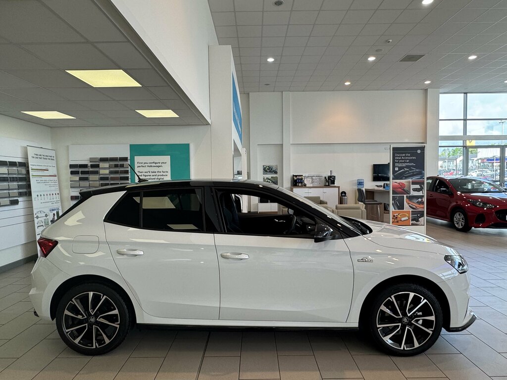 Skoda Fabia 2026 Skoda Fabia Monte Carlo Edition 1.0 Tsi 116P YM75CLF Black