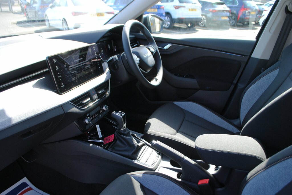 Skoda Kamiq 2026 Skoda Kamiq 1.0 Se Edition Tsi Dsg Black #4