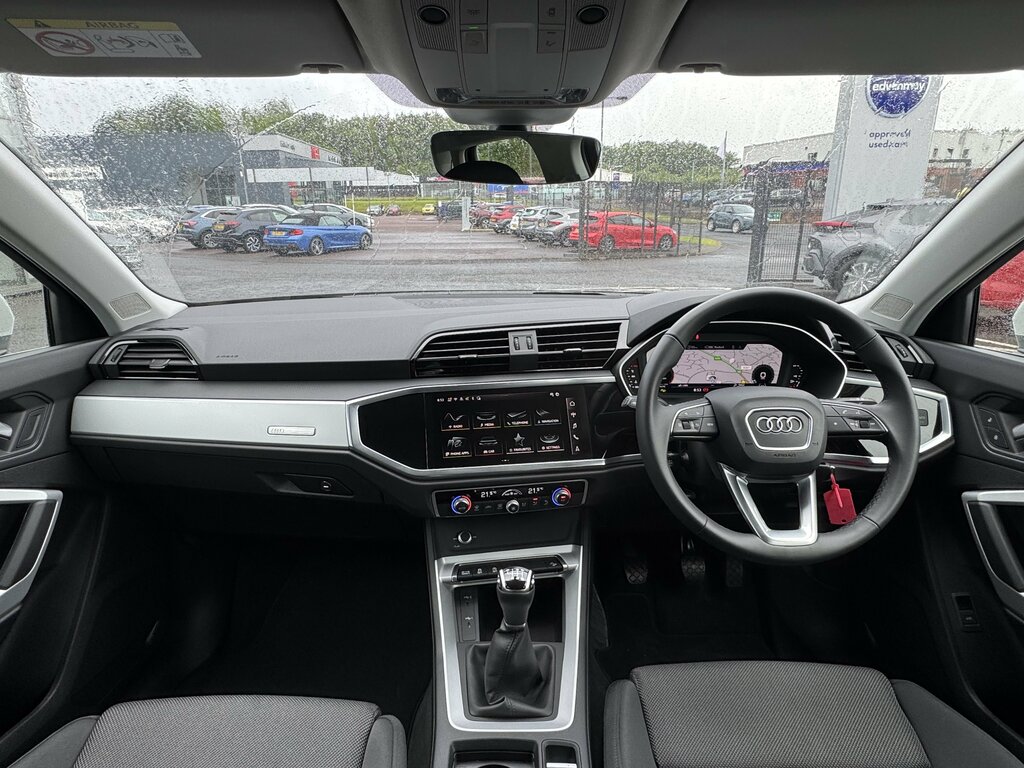 Audi Q3 2026 Audi Q3 Sport 35 1.5 Tfsi 150Ps White #6