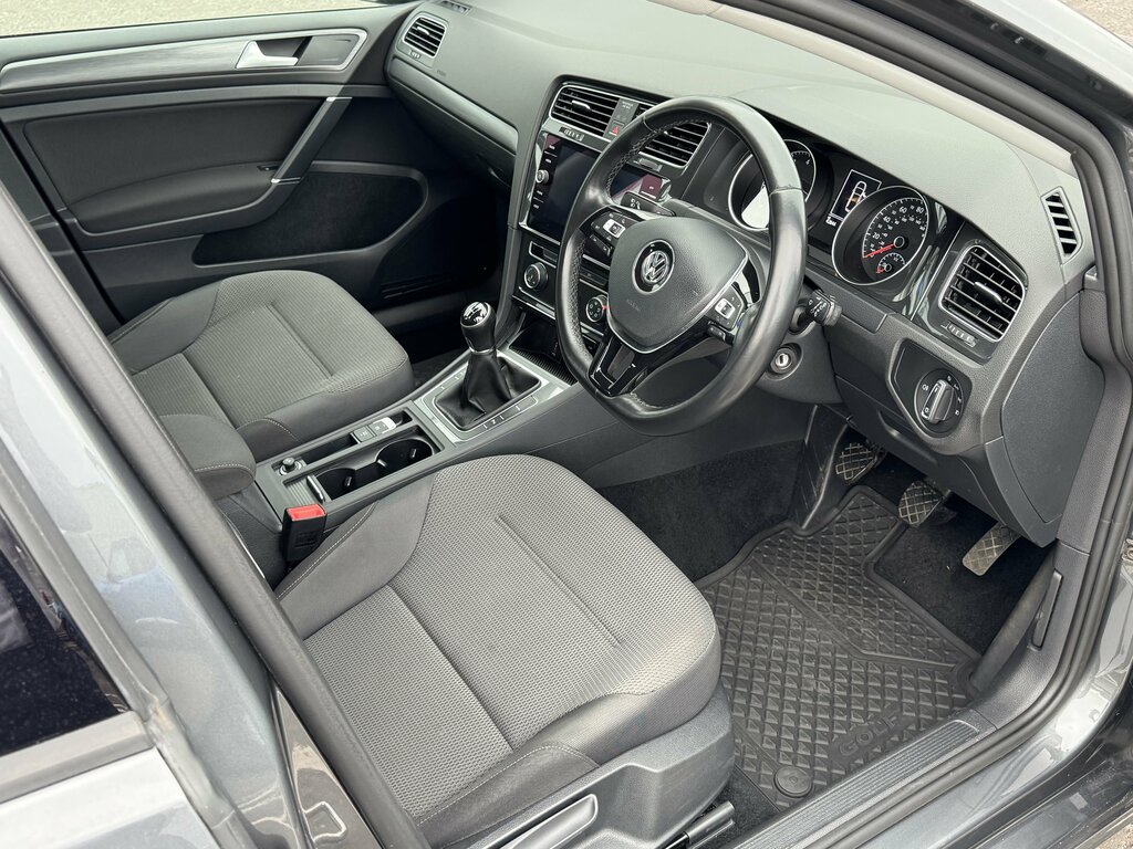 Volkswagen Golf 2017 Volkswagen Golf Estate Se 1.4 Tsi 125Ps BYZ7976 Grey #3