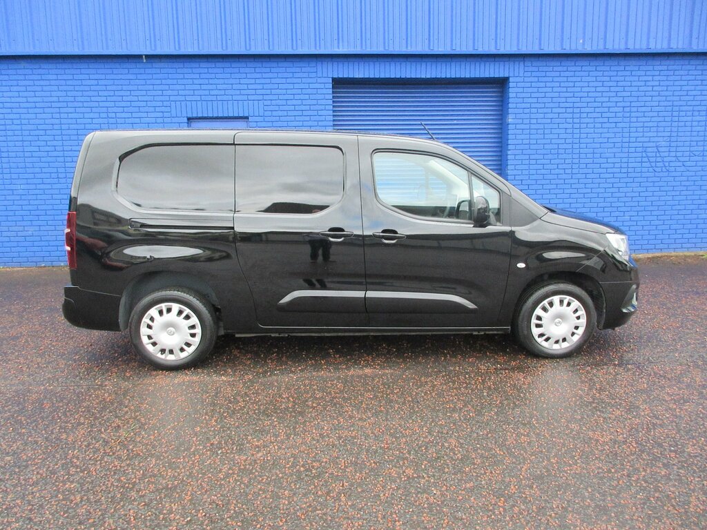 Vauxhall Combo Ex.vat 2023 Vauxhall Combo 1.5 L2h1 2300 Pro Ss VO72WZK Black #2