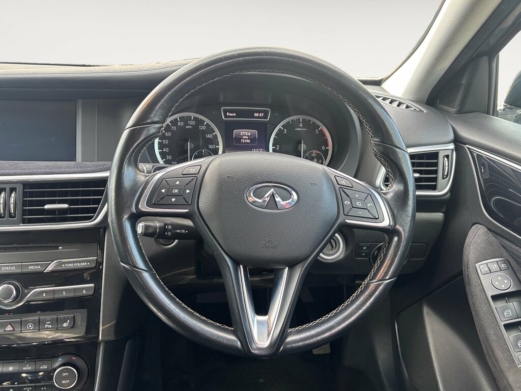 Infiniti Q30 Hatchback Silver #12