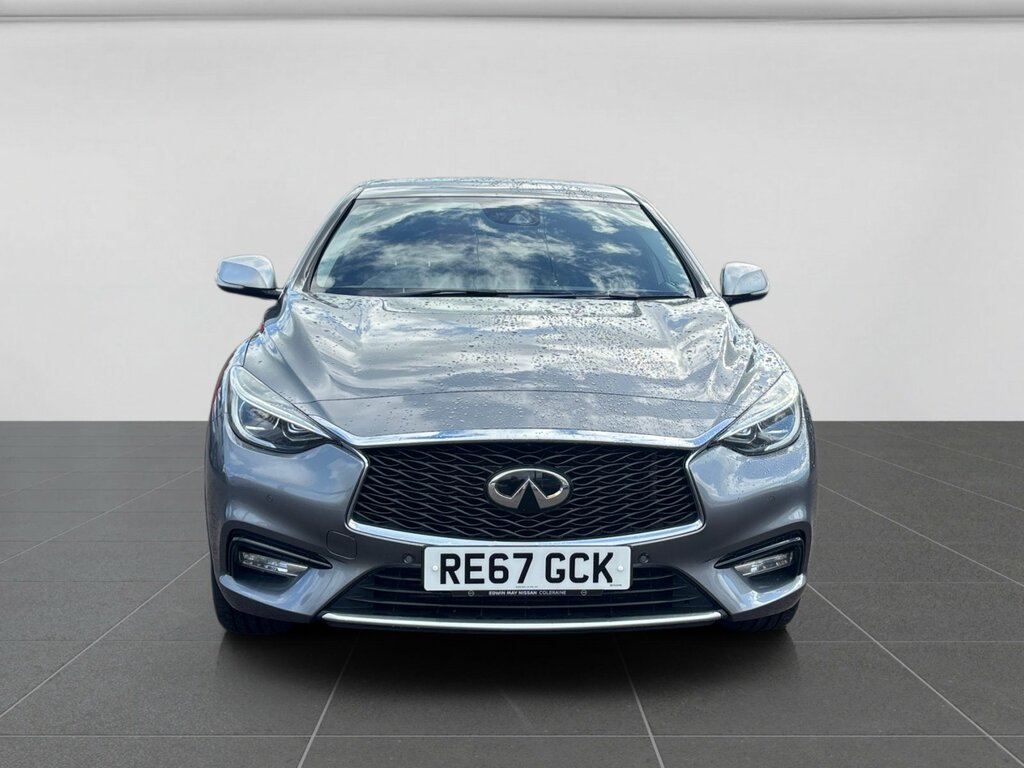 Infiniti Q30 Hatchback Silver #8