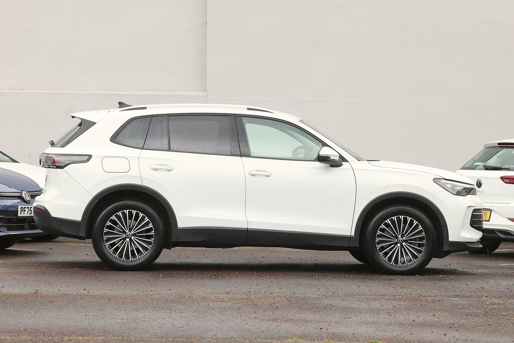 Volkswagen Tiguan 2025 Volkswagen Tiguan 2.0 Match Tdi Dsg EJ75MZW White #2