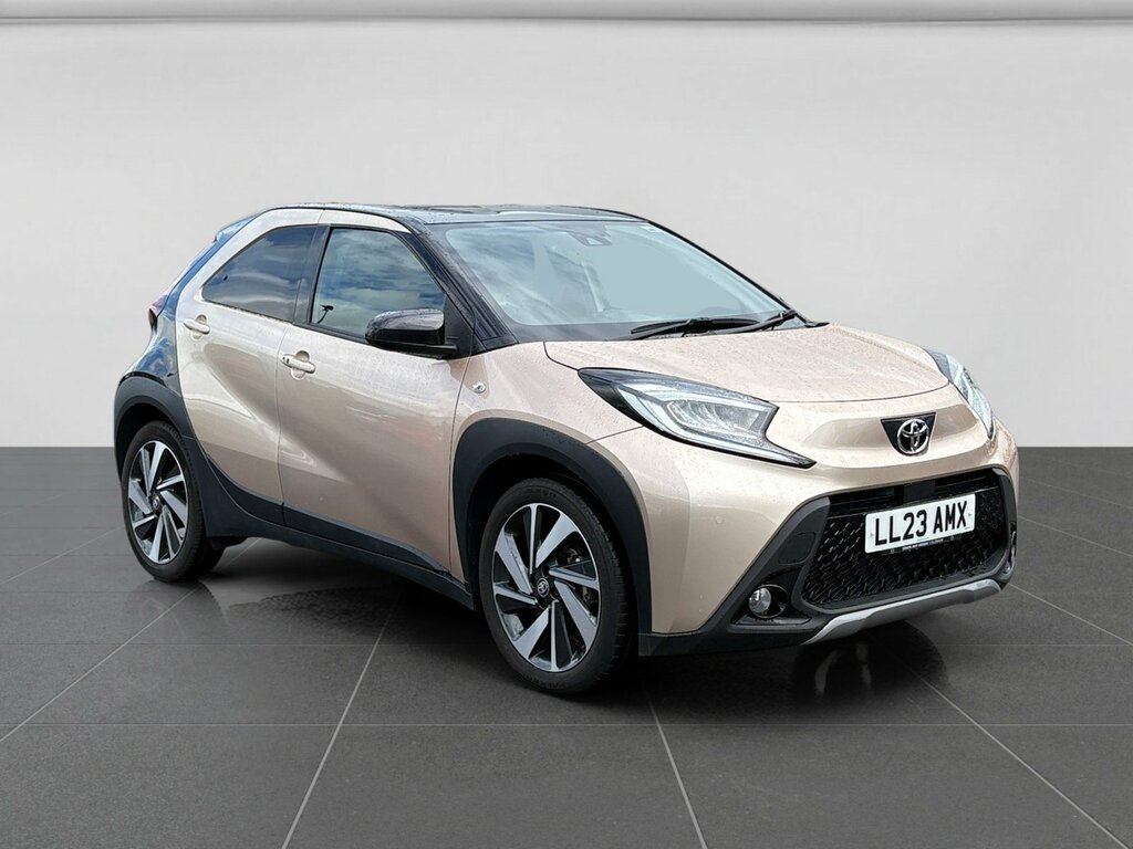 Toyota Aygo X 2023 Toyota Aygo X 1.0 Vvt-i Exclusive Beige