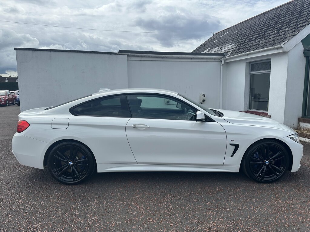 BMW 4 Series 2017 Bmw 4 Series 2.0 420D M Sport White #3