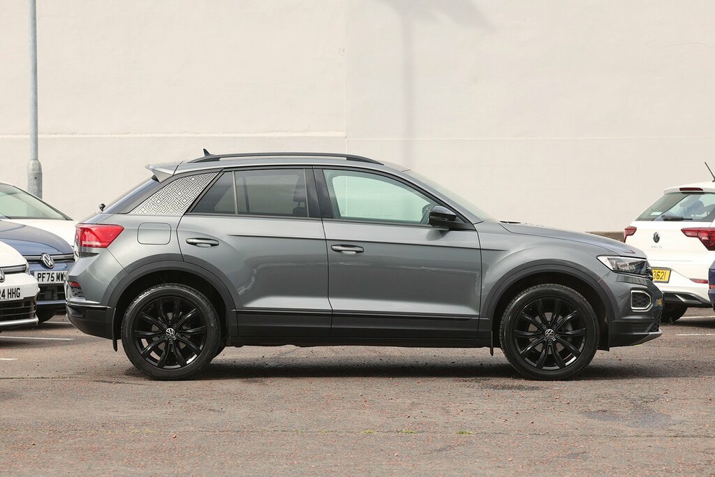 Volkswagen T-Roc 2021 Volkswagen T-roc 1.5 Black Edition Tsi Evo Grey #2